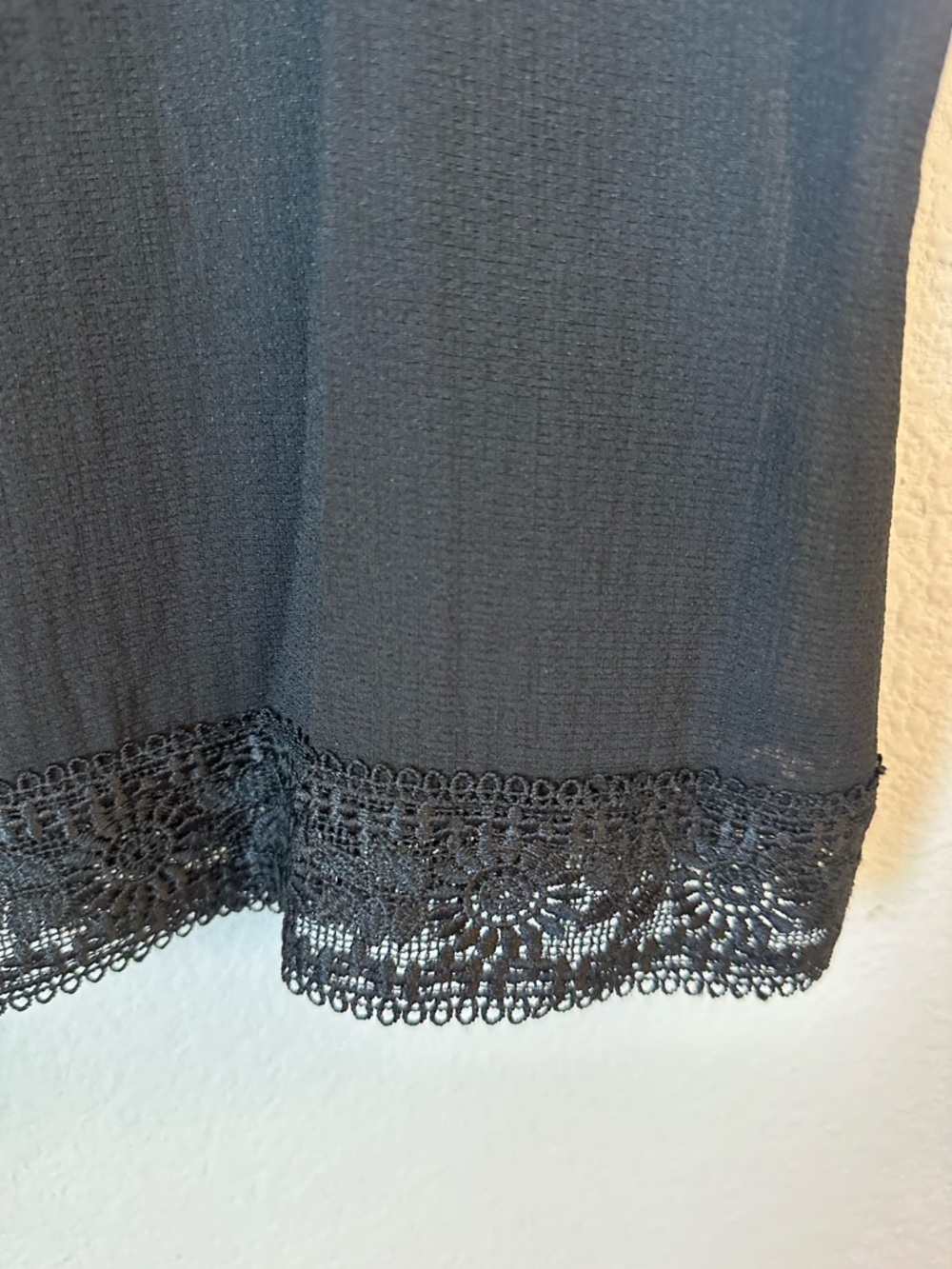 New! MAX STUDIO Pintucked Floral Lace Sheer Tank - Picture 13 of 16